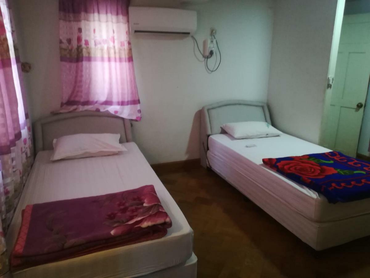 Lux Pillow Hostel Nyaung-U Exterior photo